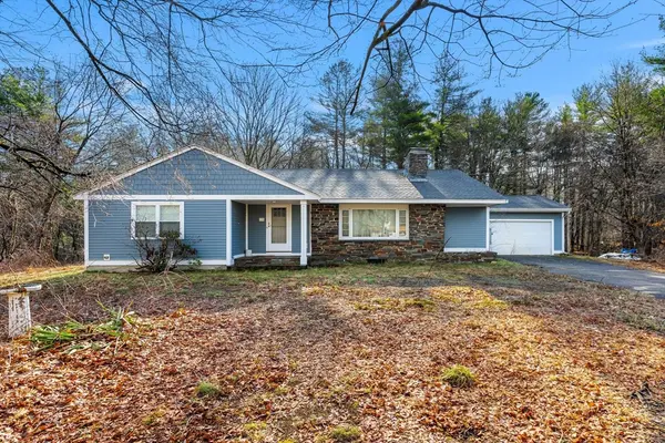 176 King St, Groveland MA